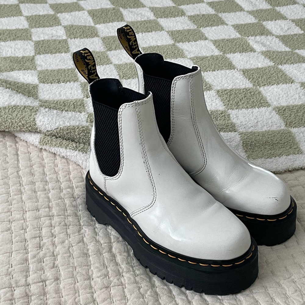 Doc Marten Chelsea boot in white - Picture 1 of 4